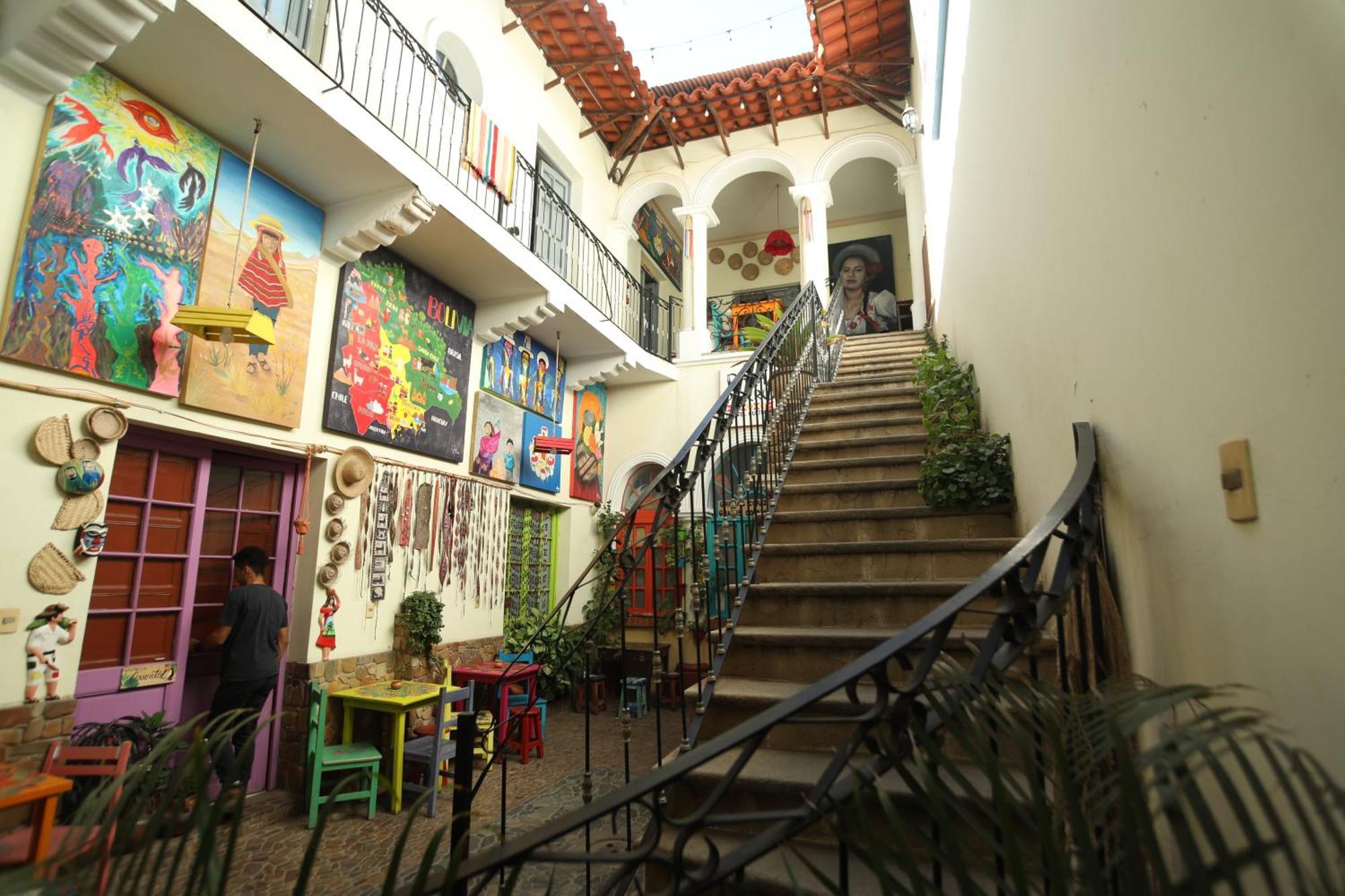 Hostel Cultural Pata Y Perro Tarija Exterior photo